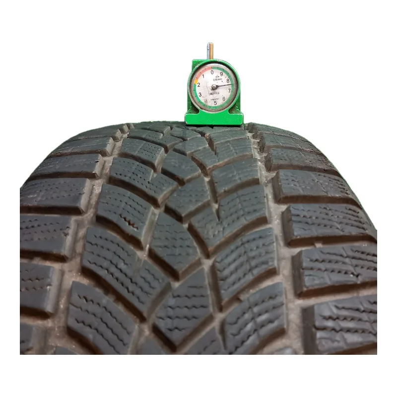 Goodyear UltraGrip Performance+ 225/50 R17 usato