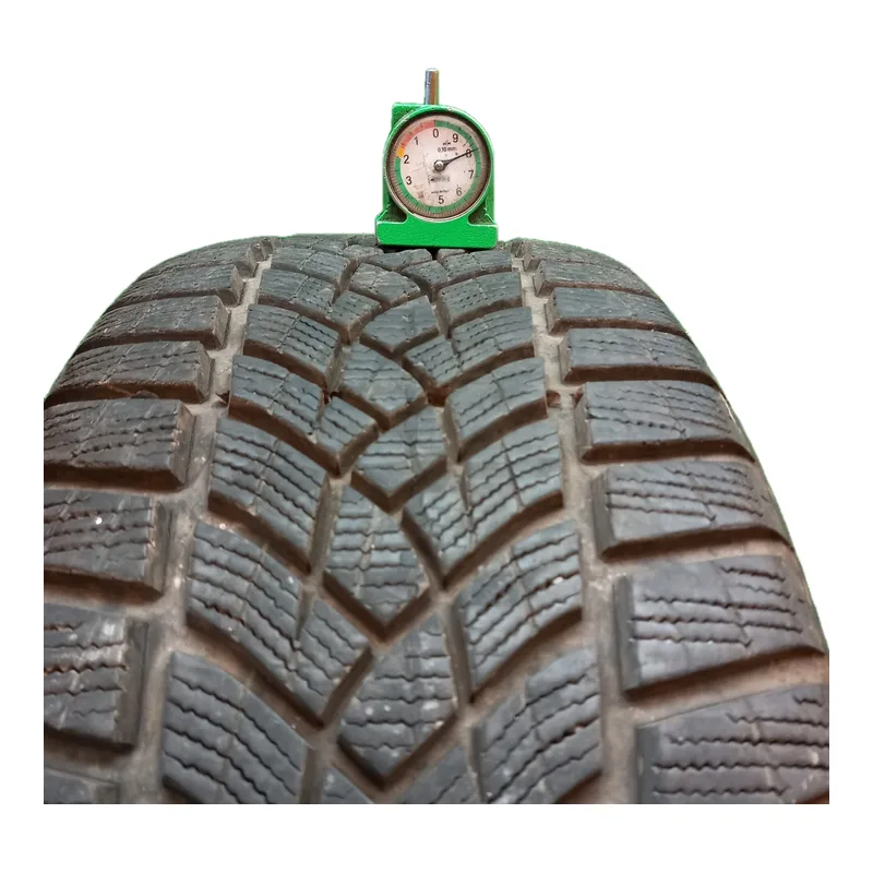 Goodyear UltraGrip Performance+ 225/50 R17 usato