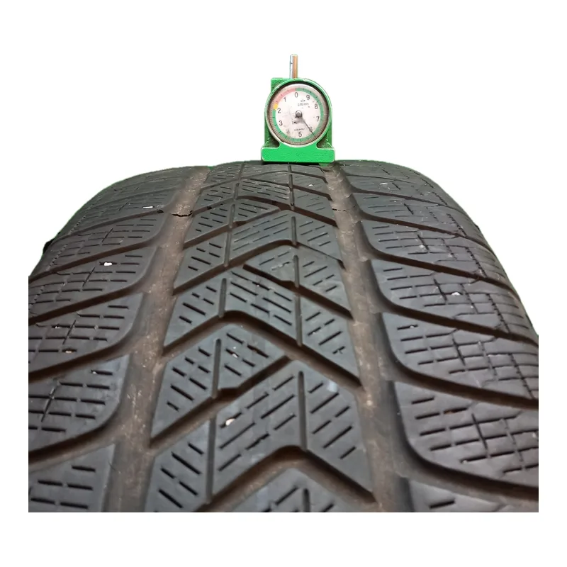Pirelli Scorpion Winter TM 235/55 R18 usato