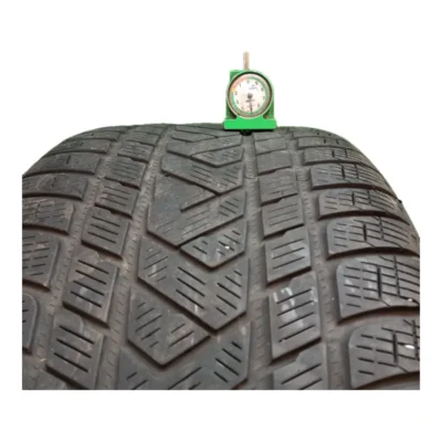 Pirelli Scorpion Winter TM 295/40 R20 usato