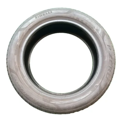 Pirelli P Zero TM VOL 235/50 R19 usato 2023