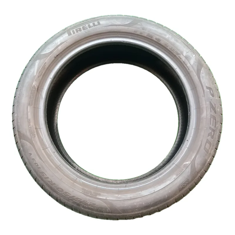 Pirelli P Zero TM VOL 235/50 R19 usato 2023
