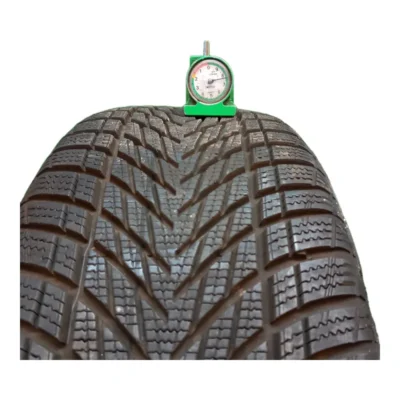 Goodyear UltraGrip Performance 30 235/45 R19 usato