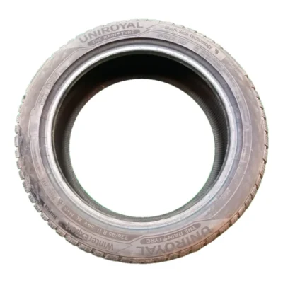 Uniroyal WinterExpert 225/45 R17 94V usato