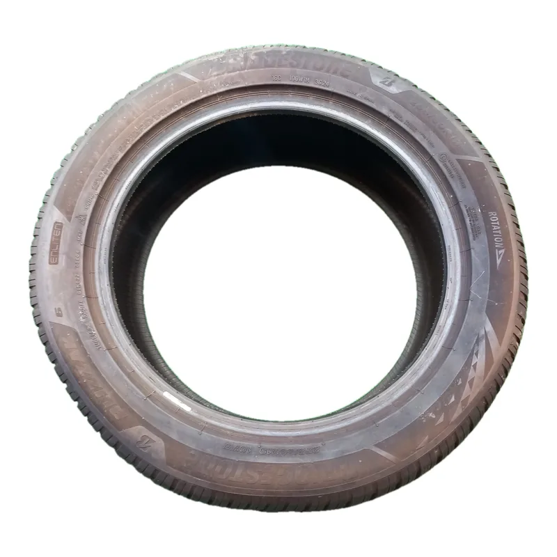 Bridgestone Blizzak 6 Enliten 255/50 R19 usato