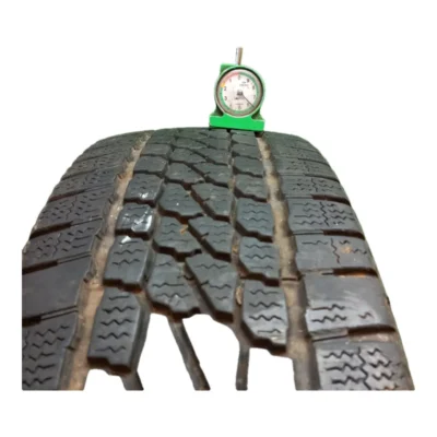 Firestone VANHAWK2 WINTER 215/65 R16C usati