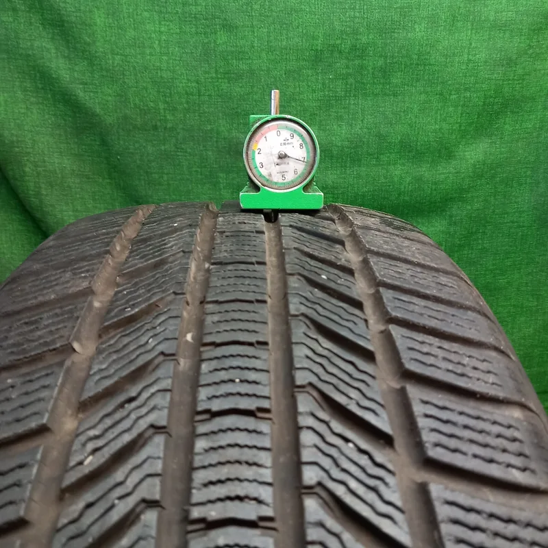 Continental WinterContact TS 870P 245/45 R18 usato