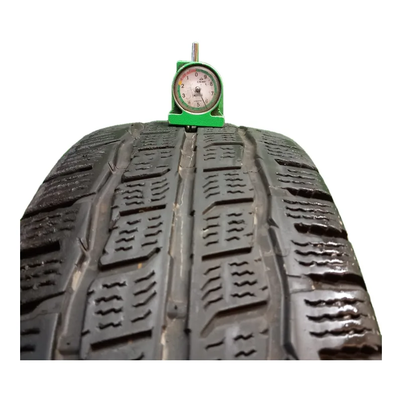 Kumho WinTer PorTran CW51 215/70 R15C usato