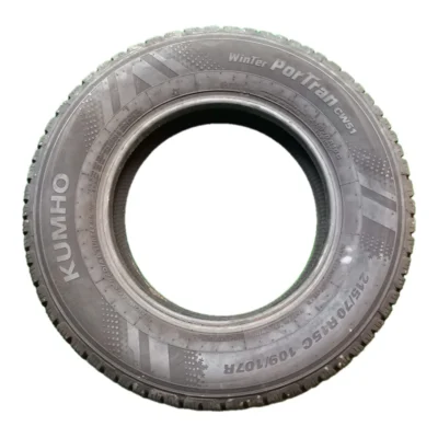 Kumho WinTer PorTran CW51 215/70 R15C usato