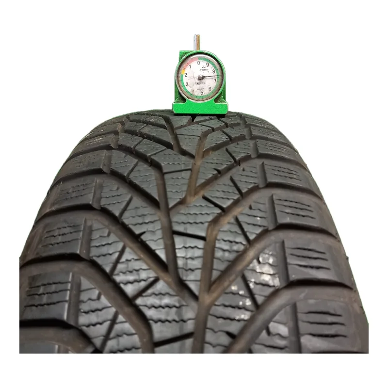Yokohama BluEarth Winter V905 205/60 R16 usati