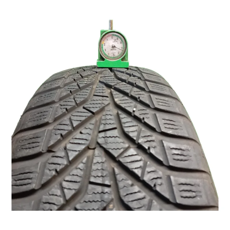 Yokohama BluEarth Winter V905 205/60 R16 96H usato