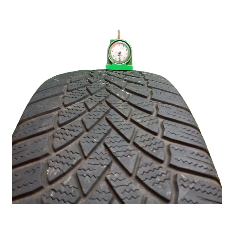 Bridgestone Blizzak LM005 225/60 R17 usato