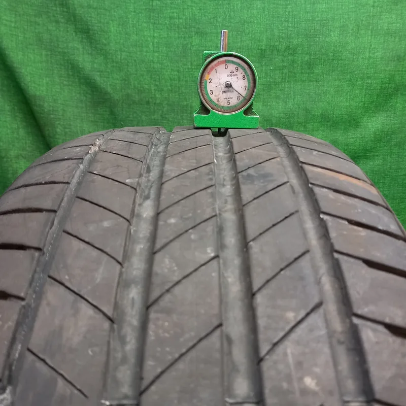 Bridgestone Turanza T005 215/50 R18 92W usato