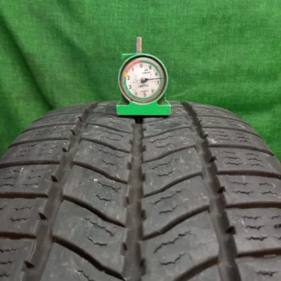 Momo M-50 Fullseason Van 225/55 R17C usati