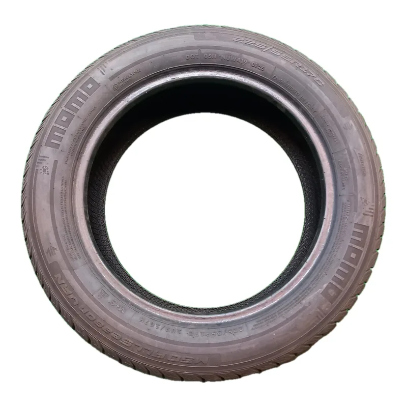 Momo M-50 Fullseason Van 225/55 R17C usati