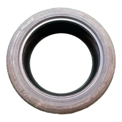 Momo Toprun M30 Europa 235/45 R18 98Y usato