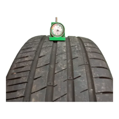 Momo TOPRUN M30 EUROPA 235/45 R18 98Y usato