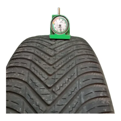 Hankook Kinergy 4S2 175/55 R15 77T usato