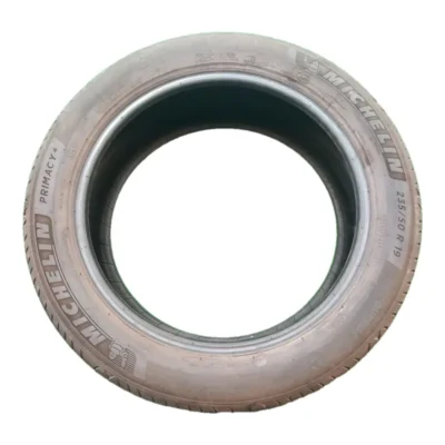 Michelin Primacy 4 235/50 R19 usato 7mm