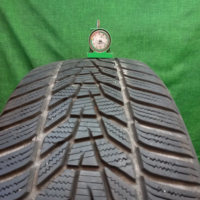 Hankook Winter i*cept evo3 X 235/55 R18 usato