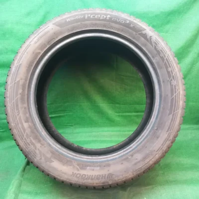 Hankook Winter i*cept evo3 X 235/55 R18 usato