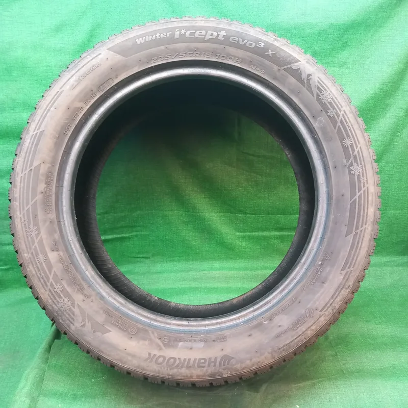 Hankook Winter i*cept evo3 X 235/55 R18 usato