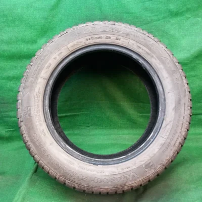 Goodyear Vector 4Seasons 185/65 R15 usato