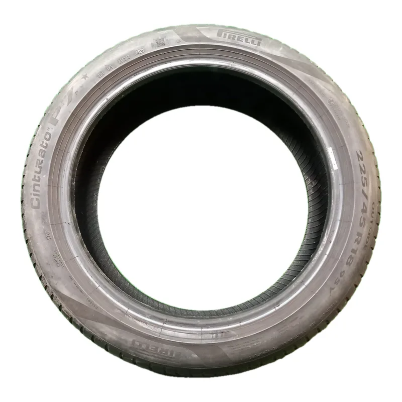 Pirelli Cinturato P7 TM 225/45 R18 95Y usato