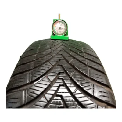 Kumho SOLUS 4S HA32 185/65 R15 88H usato