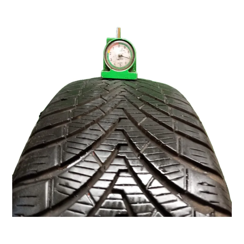 Kumho SOLUS 4S HA32 185/65 R15 88H usato