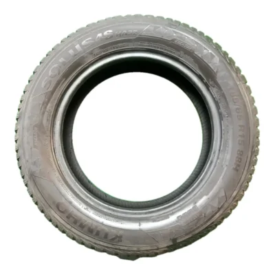 Kumho SOLUS 4S HA32 185/65 R15 88H usato