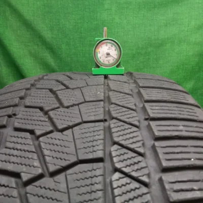 Continental Winter Contact TS 860 S 275/40 R21 usato