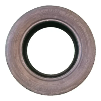 Goodyear Efficient Grip Performance 175/65 R14 usato