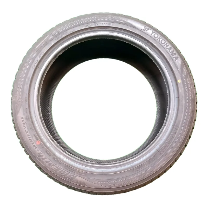 Yokohama BluEarth Winter V906 225/45 R17 91H usato