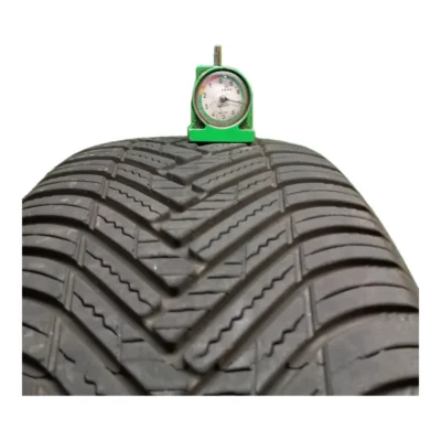 Hankook Kinergy 4S 2x 215/55 R18 99V usato