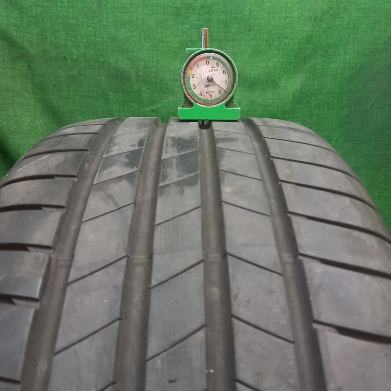 Bridgestone TURANZA T005 225/40 R18 92Y usato