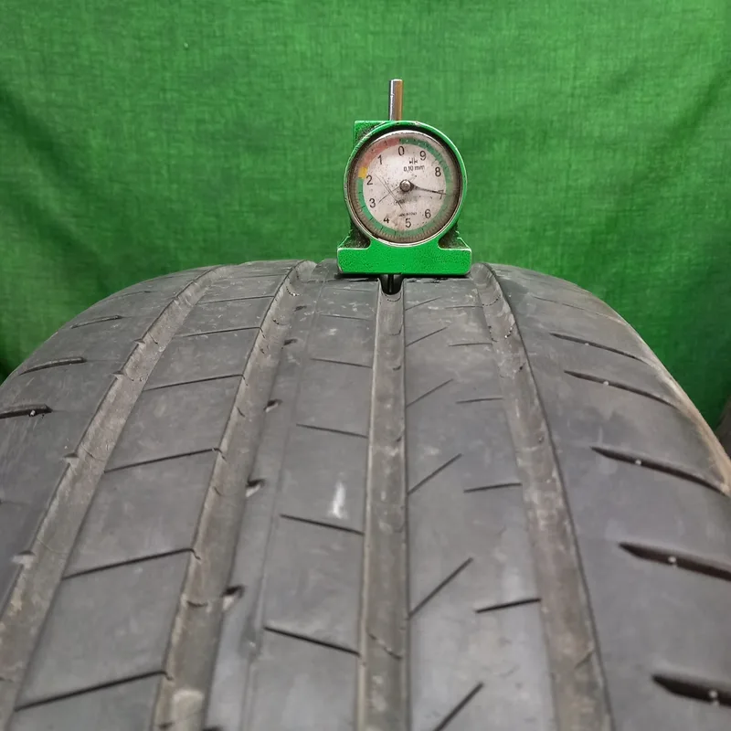 Bridgestone Alenza 001 235/50 R18 99V usato